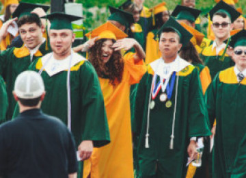 /sites/default/files/styles/teaser_insights/public/graduation%20image.jpeg?itok=pUX39YIL